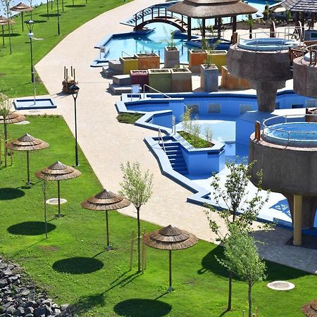 Tahiti apartman Hajduszoboszlo Bagian luar foto