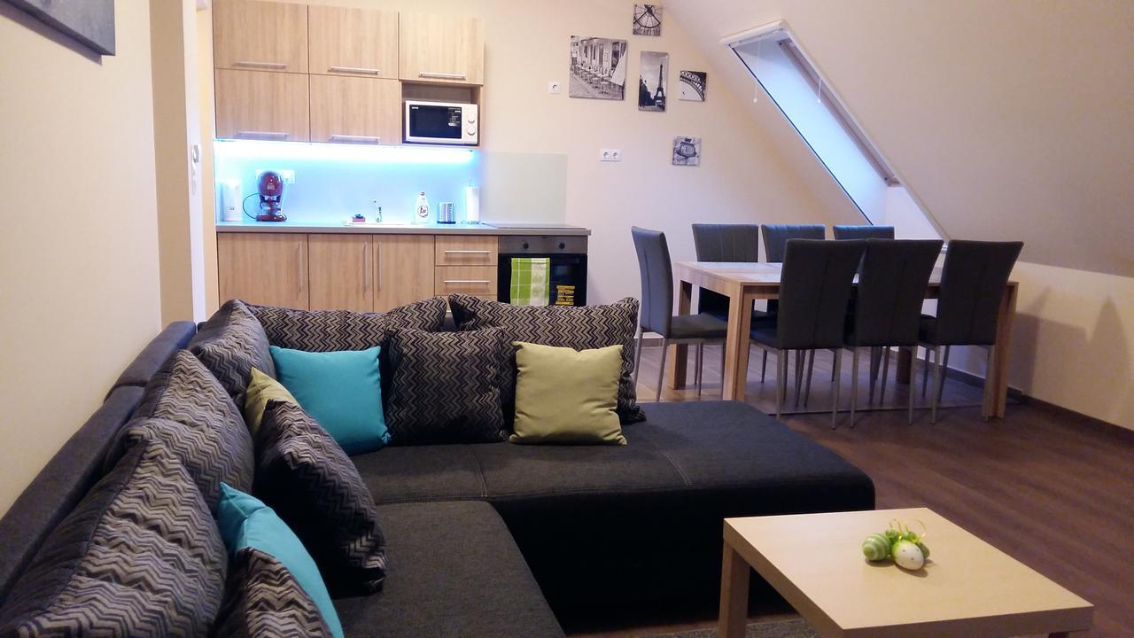 Tahiti apartman Hajduszoboszlo Bagian luar foto