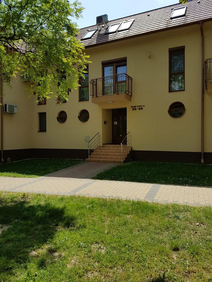 Tahiti apartman Hajduszoboszlo Bagian luar foto