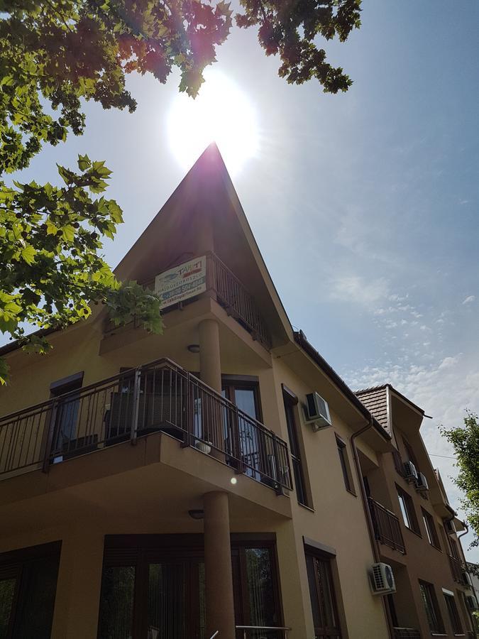 Tahiti apartman Hajduszoboszlo Bagian luar foto