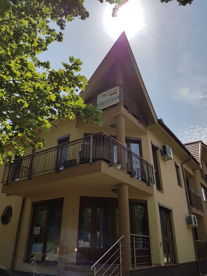 Tahiti apartman Hajduszoboszlo Bagian luar foto